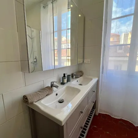 L'adresse Gare تولون