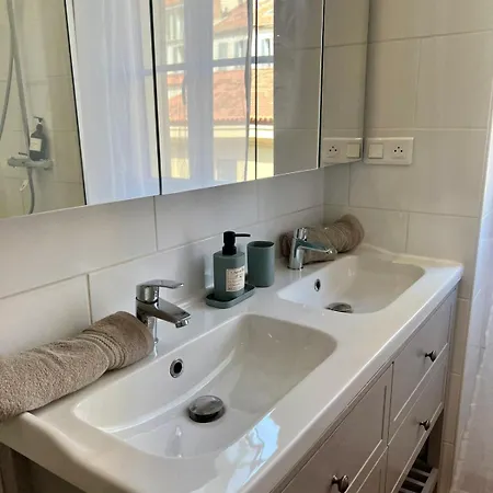 L'adresse Gare تولون