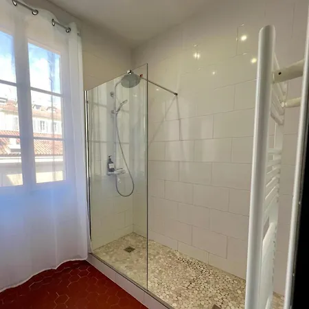 L'adresse Gare شقة تولون